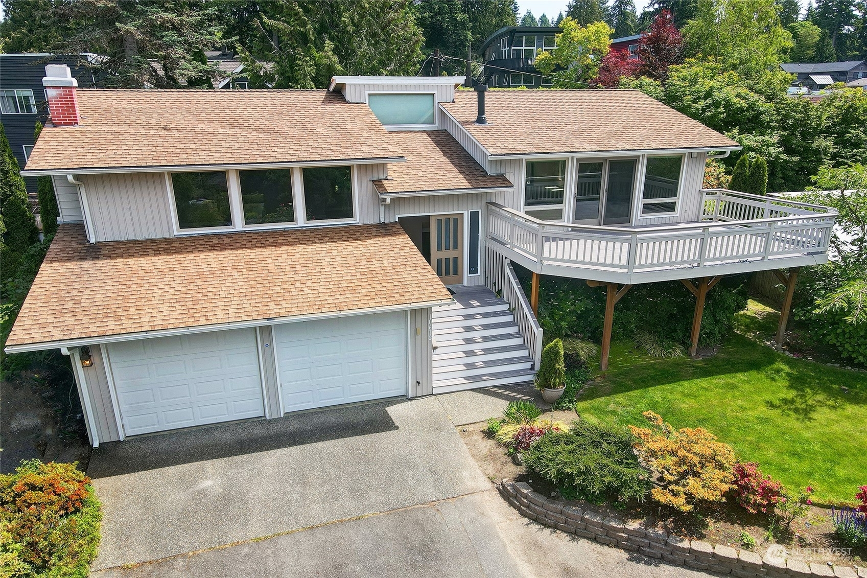 Property Photo:  10612 NE 46th Street  WA 98033 