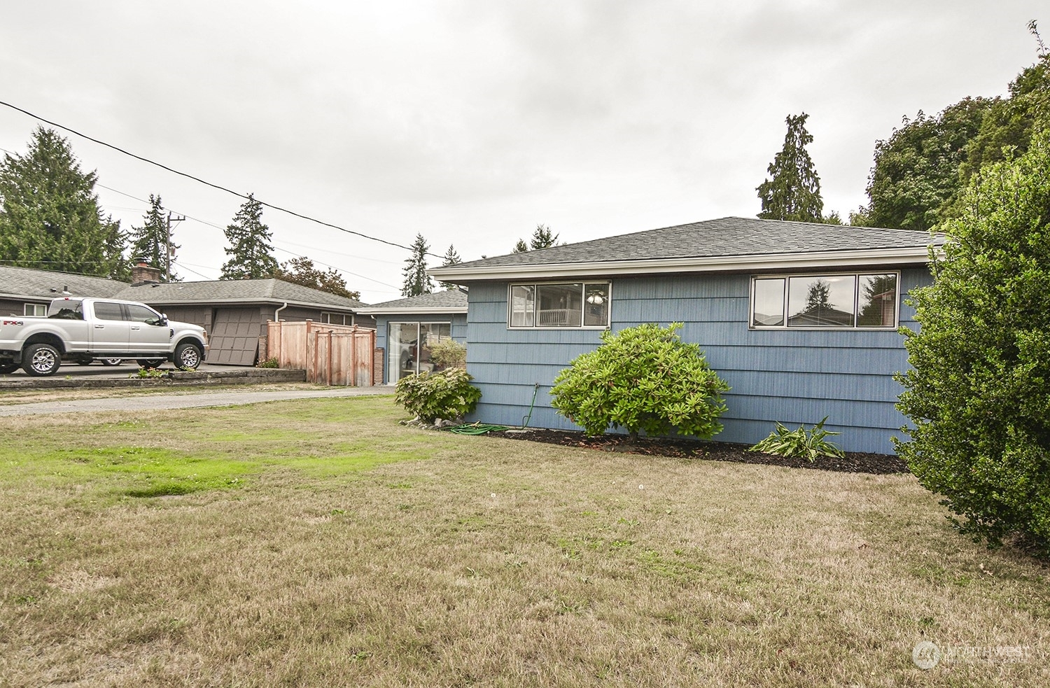 Property Photo: 13317 6th Avenue SW WA 98146