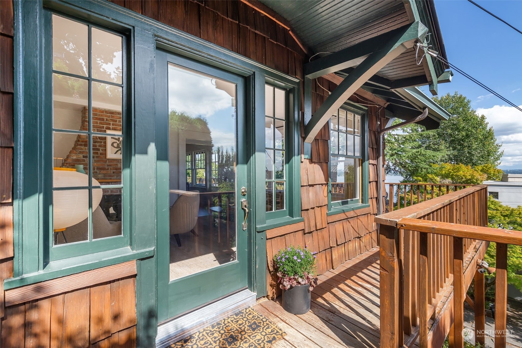 Property Photo: 629 38th Avenue WA 98122