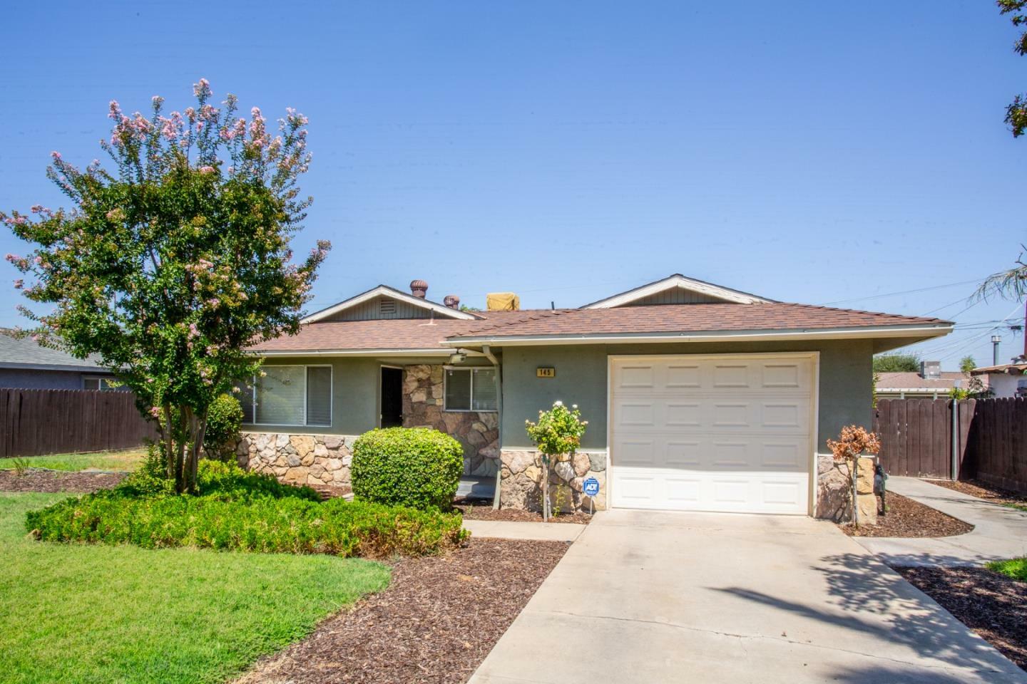 Property Photo: 145 East Garrett CA 93706