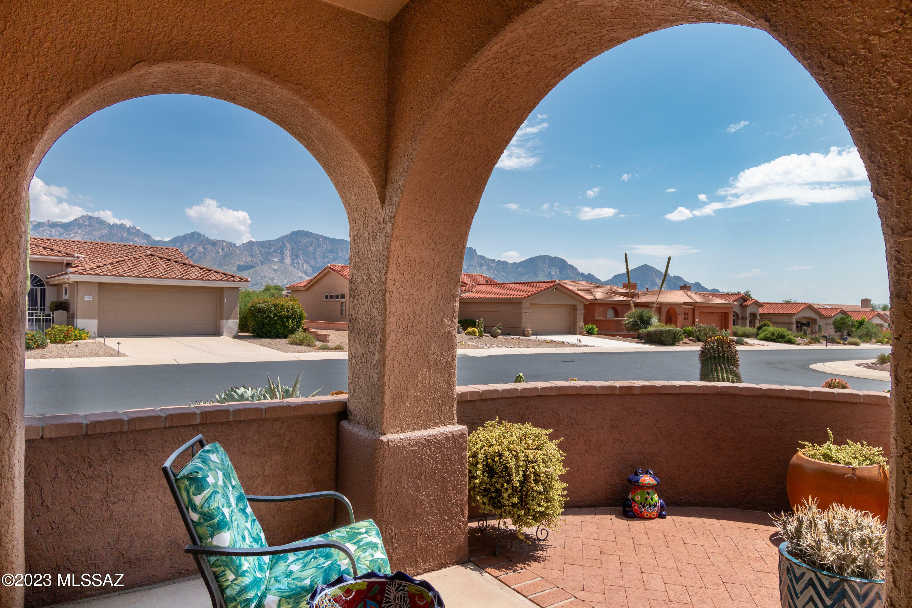 Property Photo: 2317 E Sausalito Trail AZ 85755