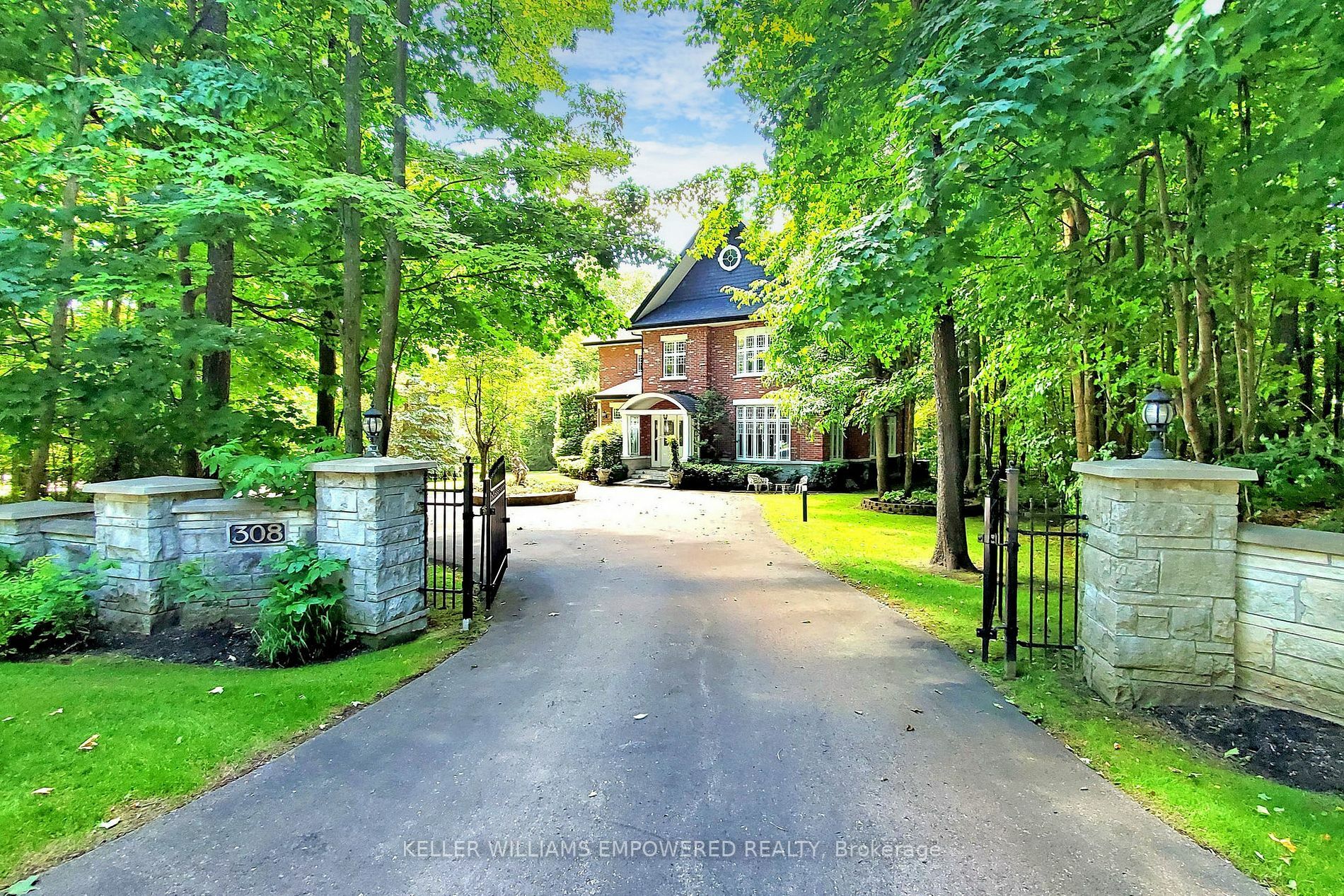 Property Photo: 308 Forest Ridge Rd ON L4E3L8