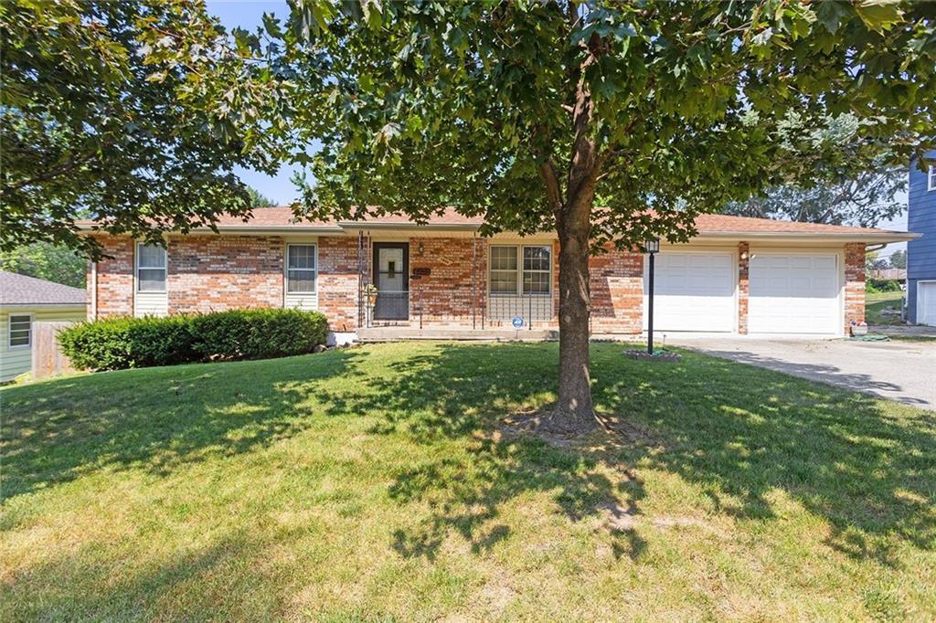 Property Photo: 1604 NE 74th Terrace MO 64118