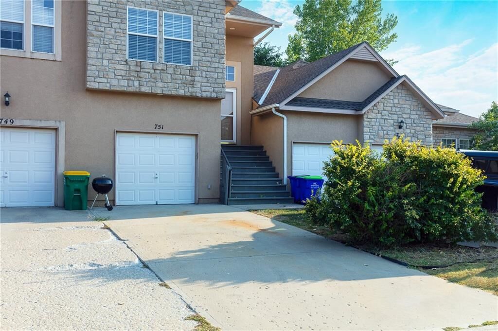 Property Photo:  751 S Woodson Lane  KS 66030 