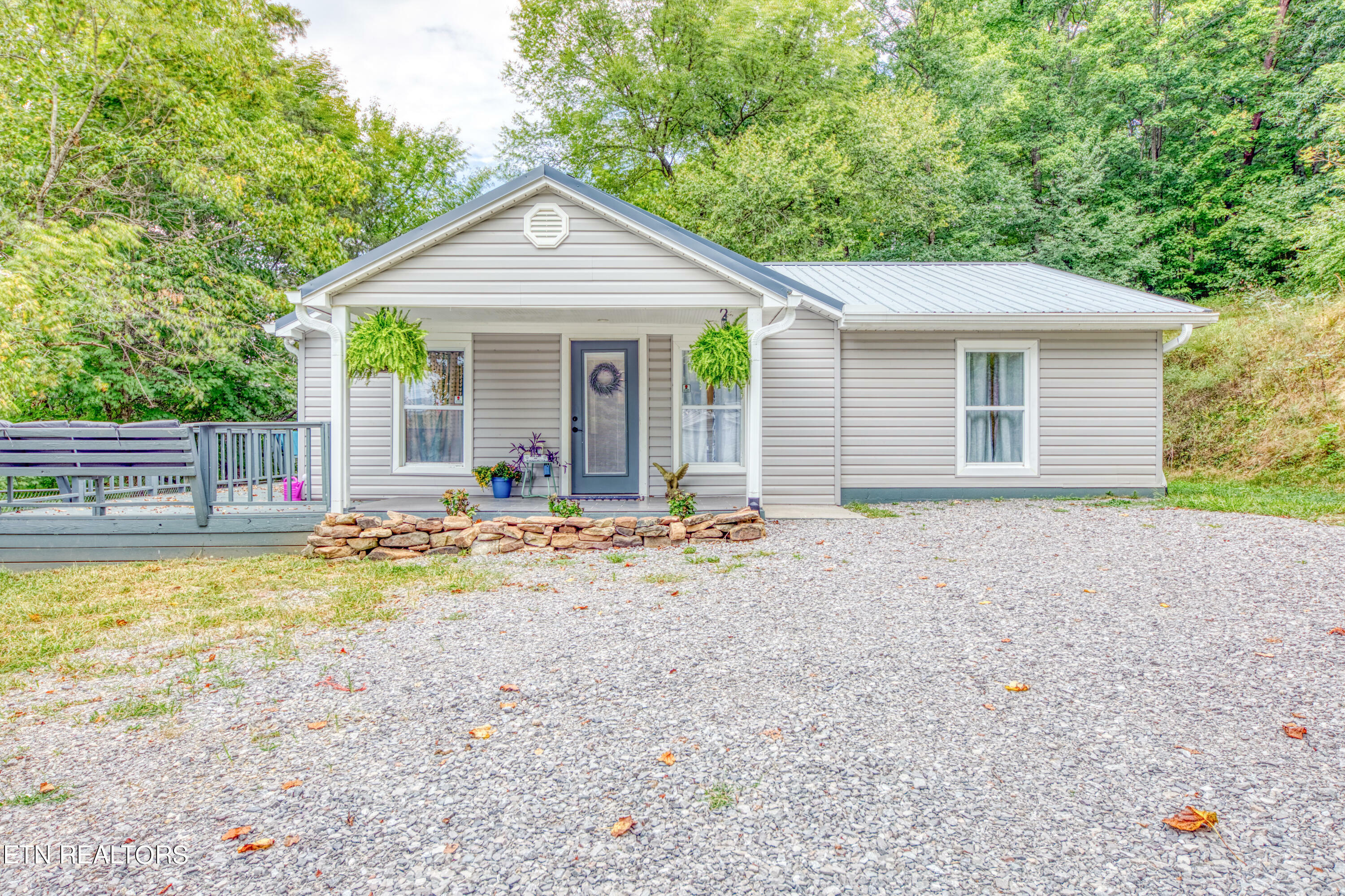 Property Photo: 4802 Brown Gap Rd TN 37918