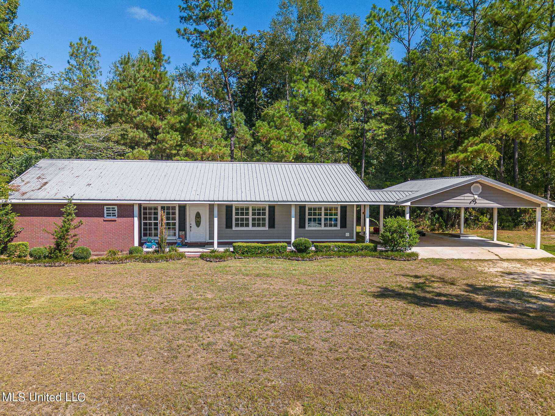 Property Photo:  101 Oak Hill Road  MS 39452 