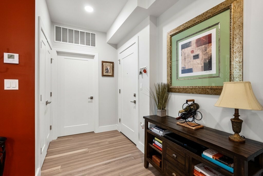 Property Photo:  27 Jefferson Street 206  MA 01752 