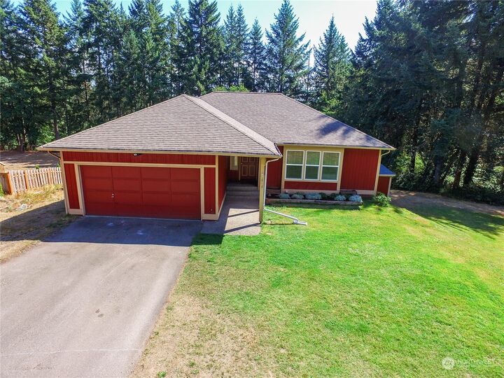 Property Photo: 668 SW Littletree Circle WA 98367