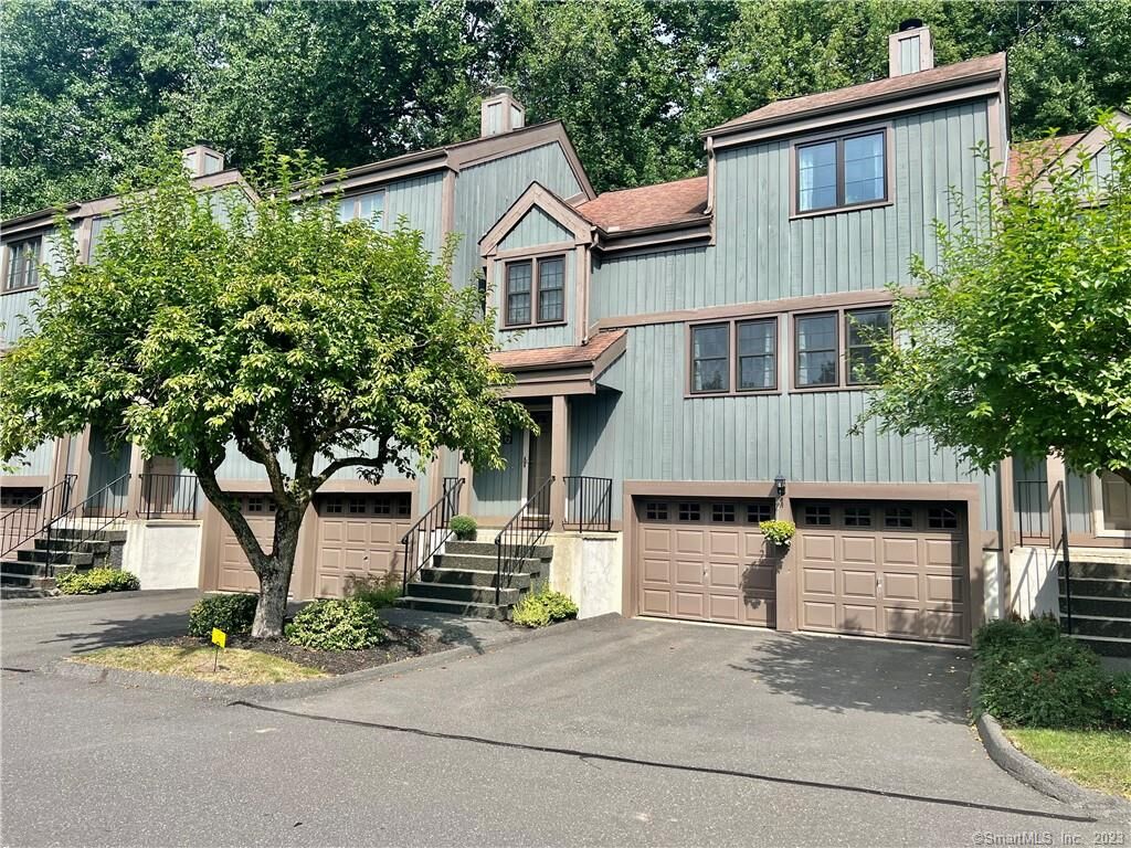 Property Photo:  92 Heatherwood Drive 92  CT 06804 