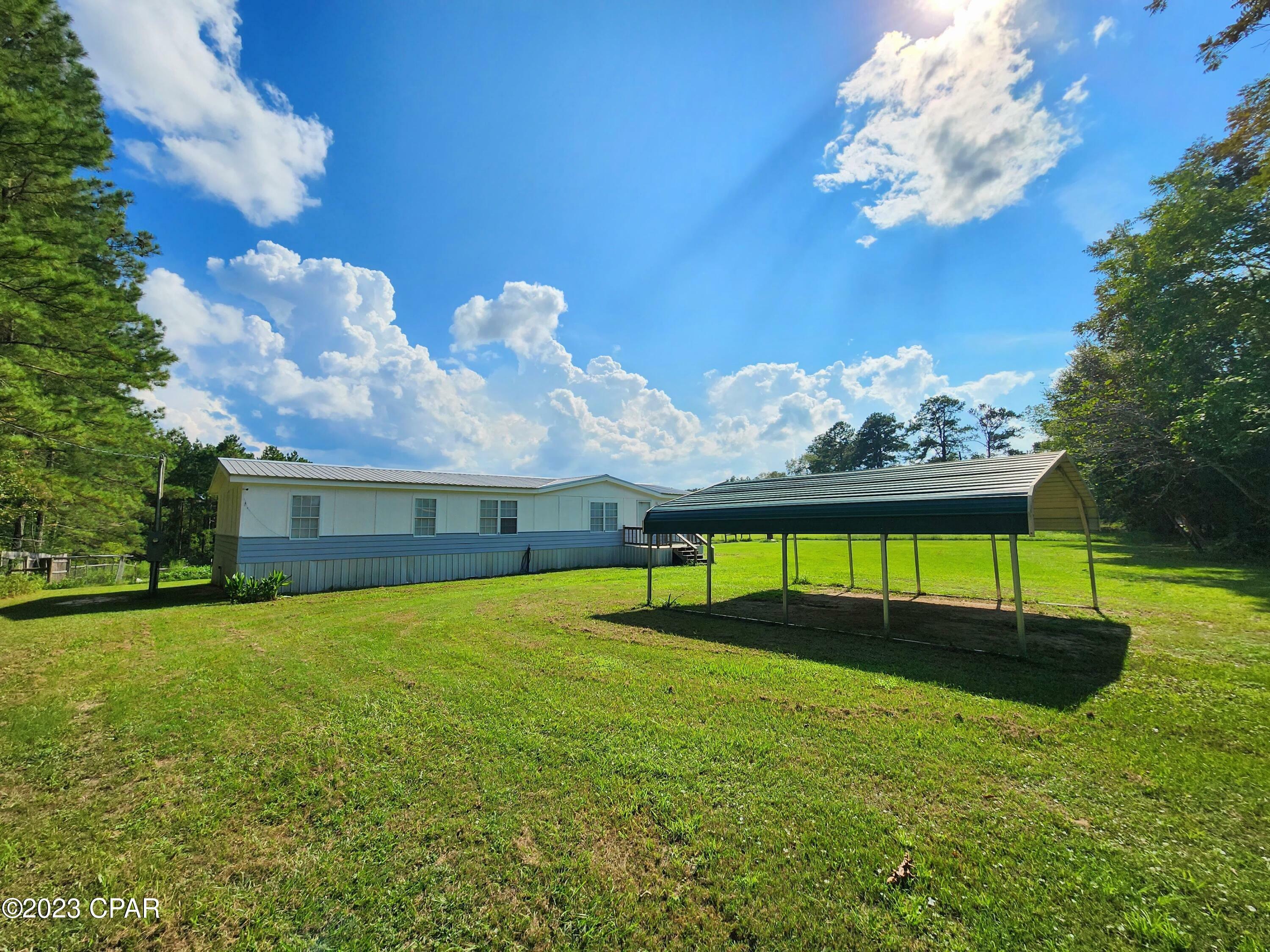 Property Photo: 3207 Sylvanhurst Drive FL 32425