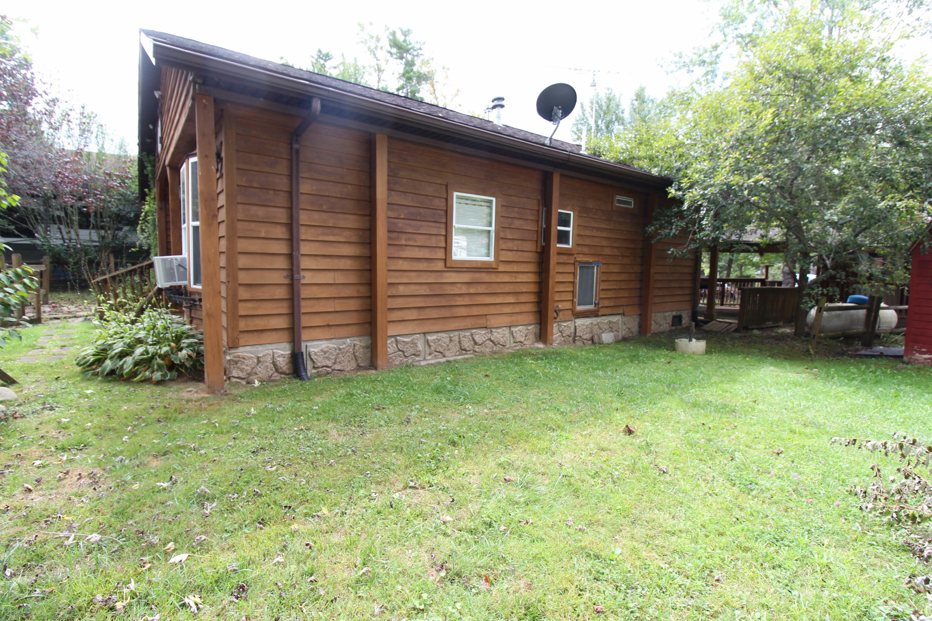 Property Photo:  24 Rock Ridge Rd  WV 25979 