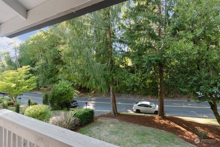 Property Photo:  606 N 23rd Avenue  WA 98626 