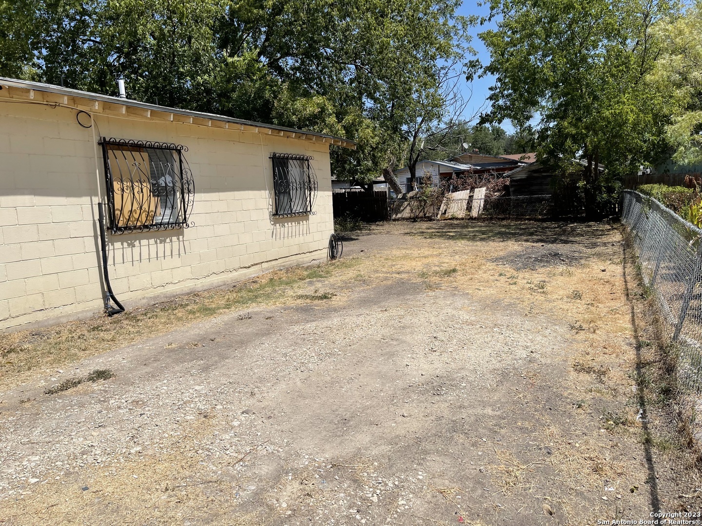 Property Photo: 652 N San Felipe Ave TX 78228