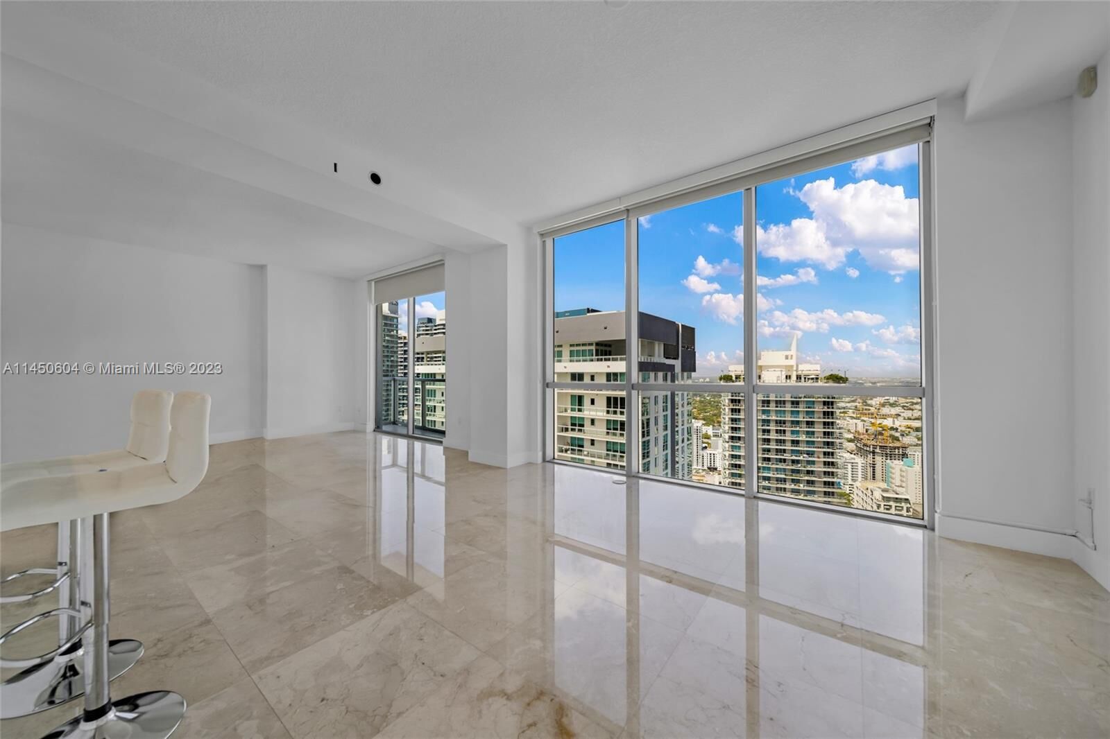 Property Photo: 1060 Brickell Ave 4307 FL 33131