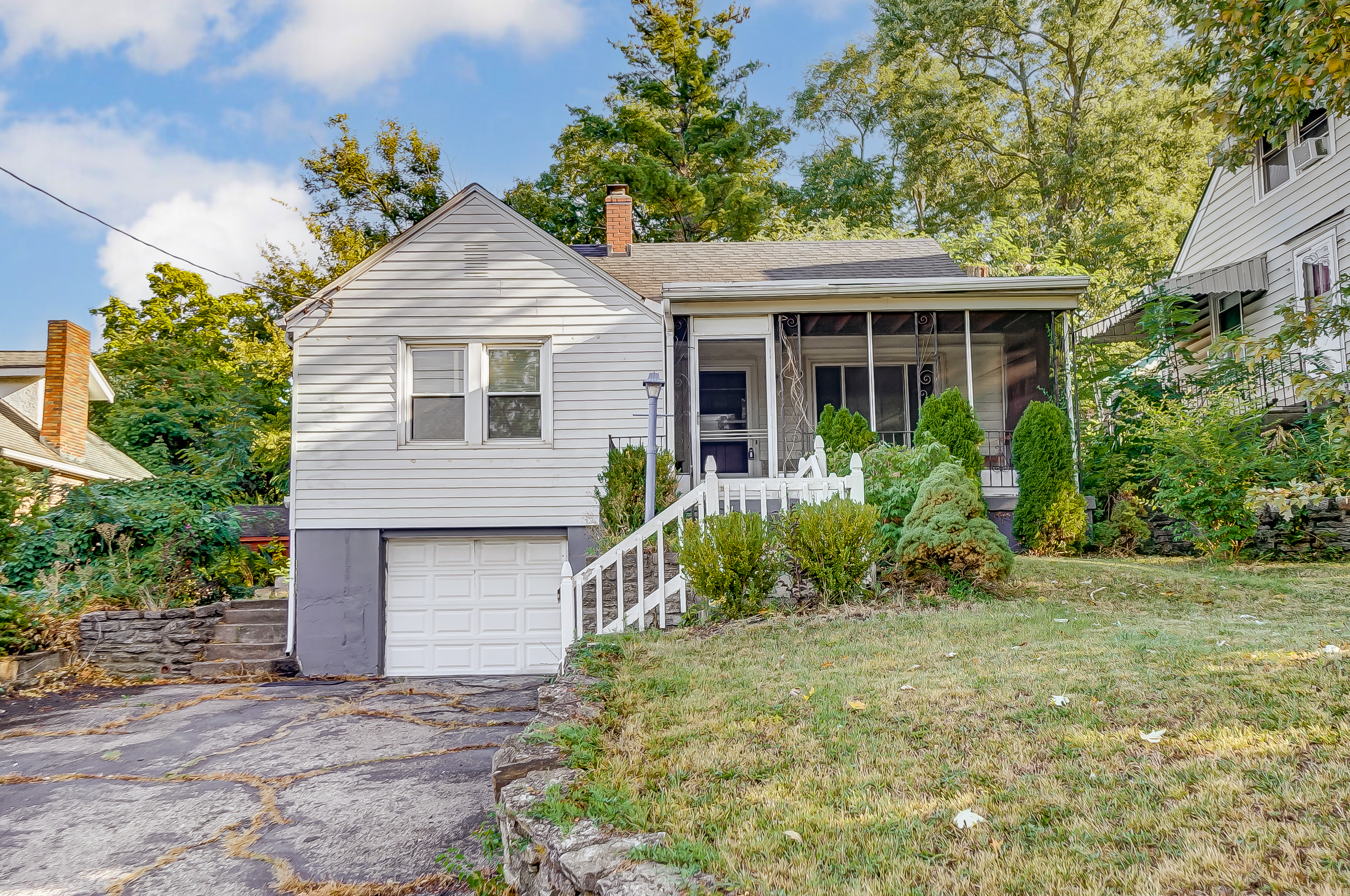 Property Photo: 2396 E Galbraith Rd OH 45237
