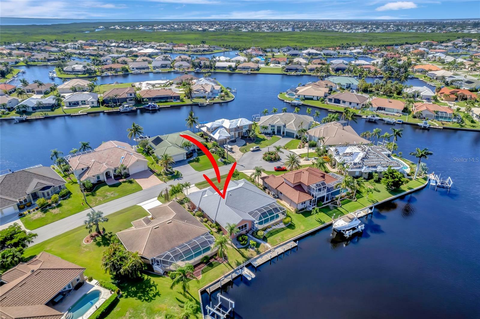 Property Photo: 4018 Bastia Court FL 33950