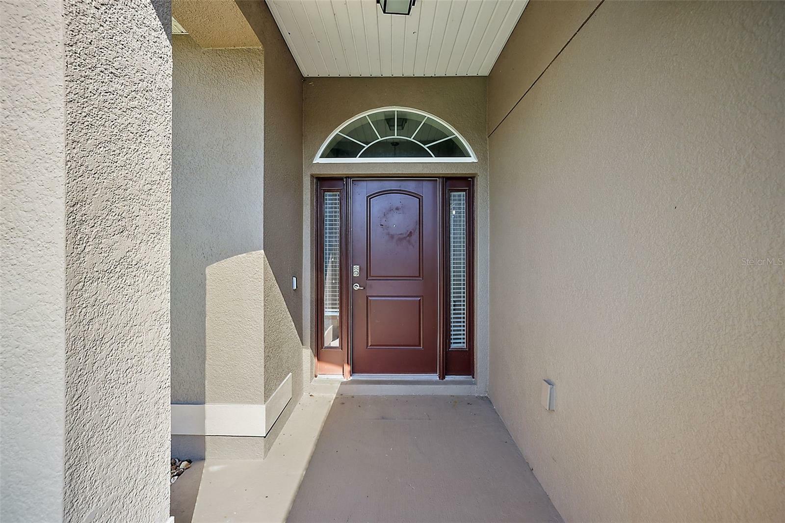 Property Photo: 707 Bradley Way FL 34731