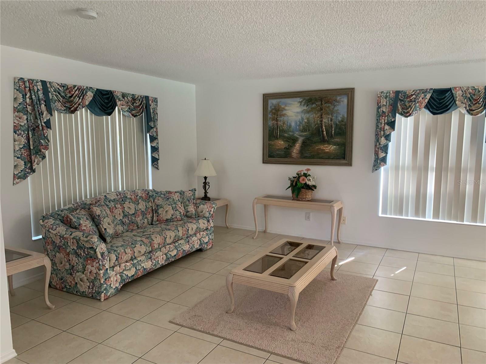 Property Photo:  1624 Brook Hollow Drive  FL 32824 