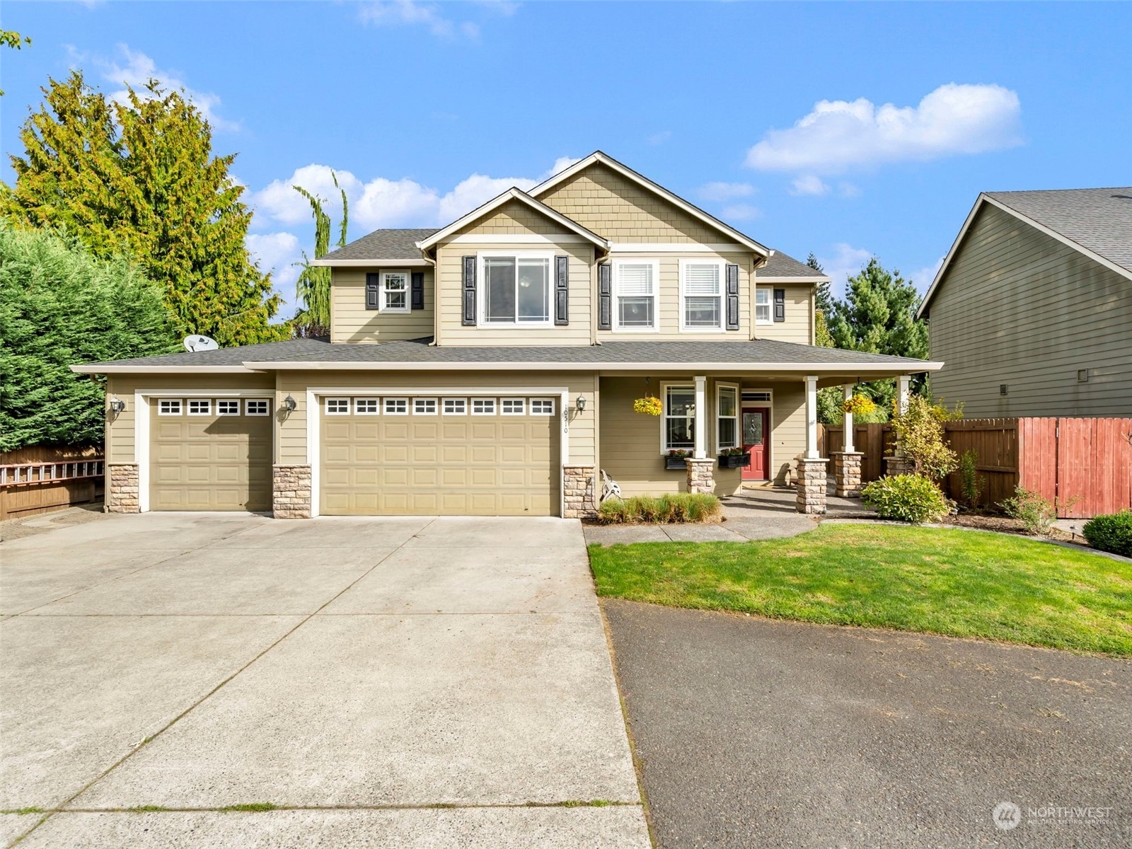 Property Photo:  10510 NW 2nd Court  WA 98685 