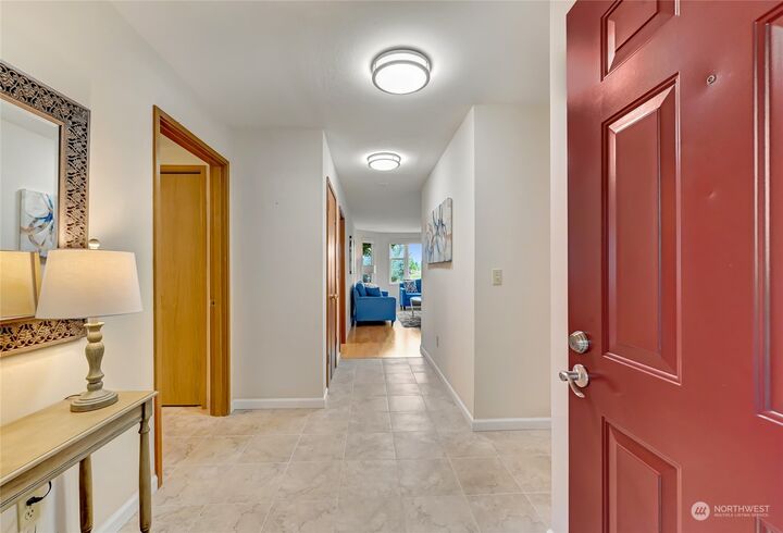 Property Photo:  22222 SE 42nd Lane 1060  WA 98029 