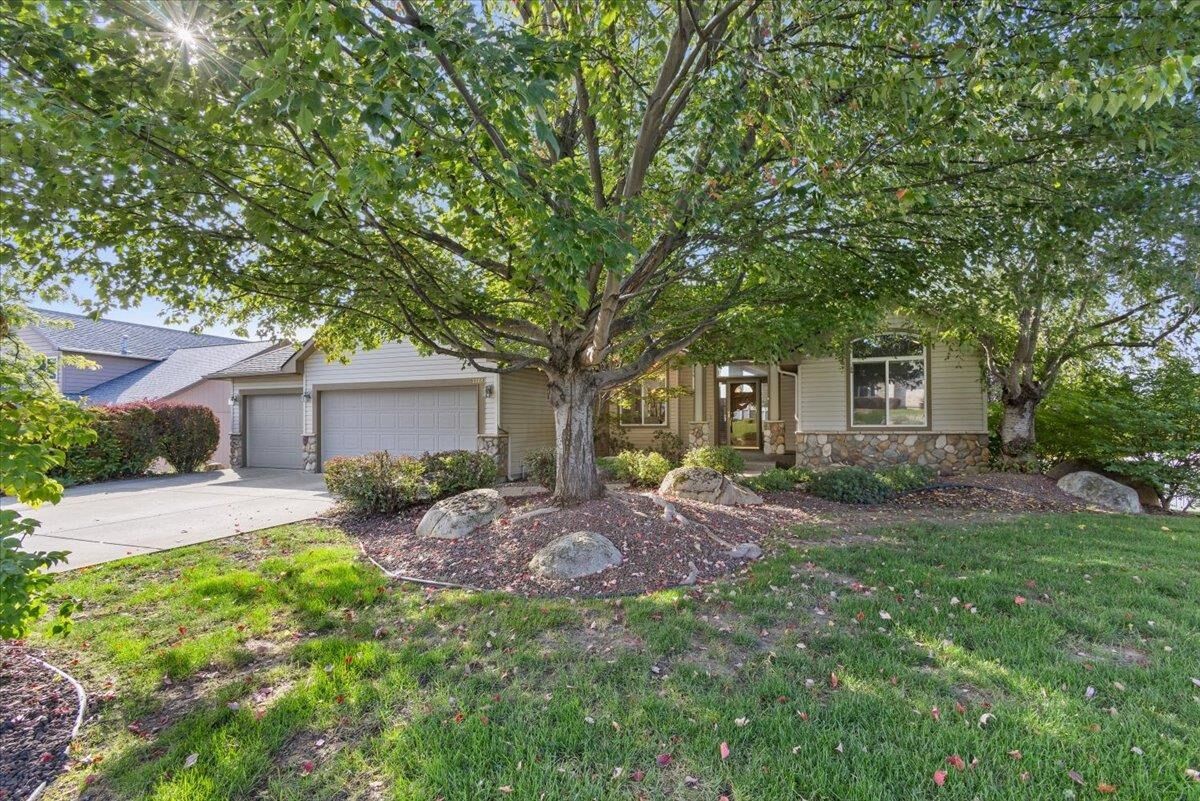 Property Photo:  17308 E Galaxy Ln  WA 99016 