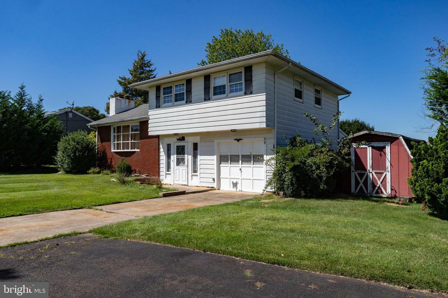 Property Photo:  59 Old York Road  NJ 08515 