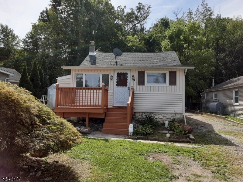 Property Photo:  54 Wildwood Rd  NJ 07438 