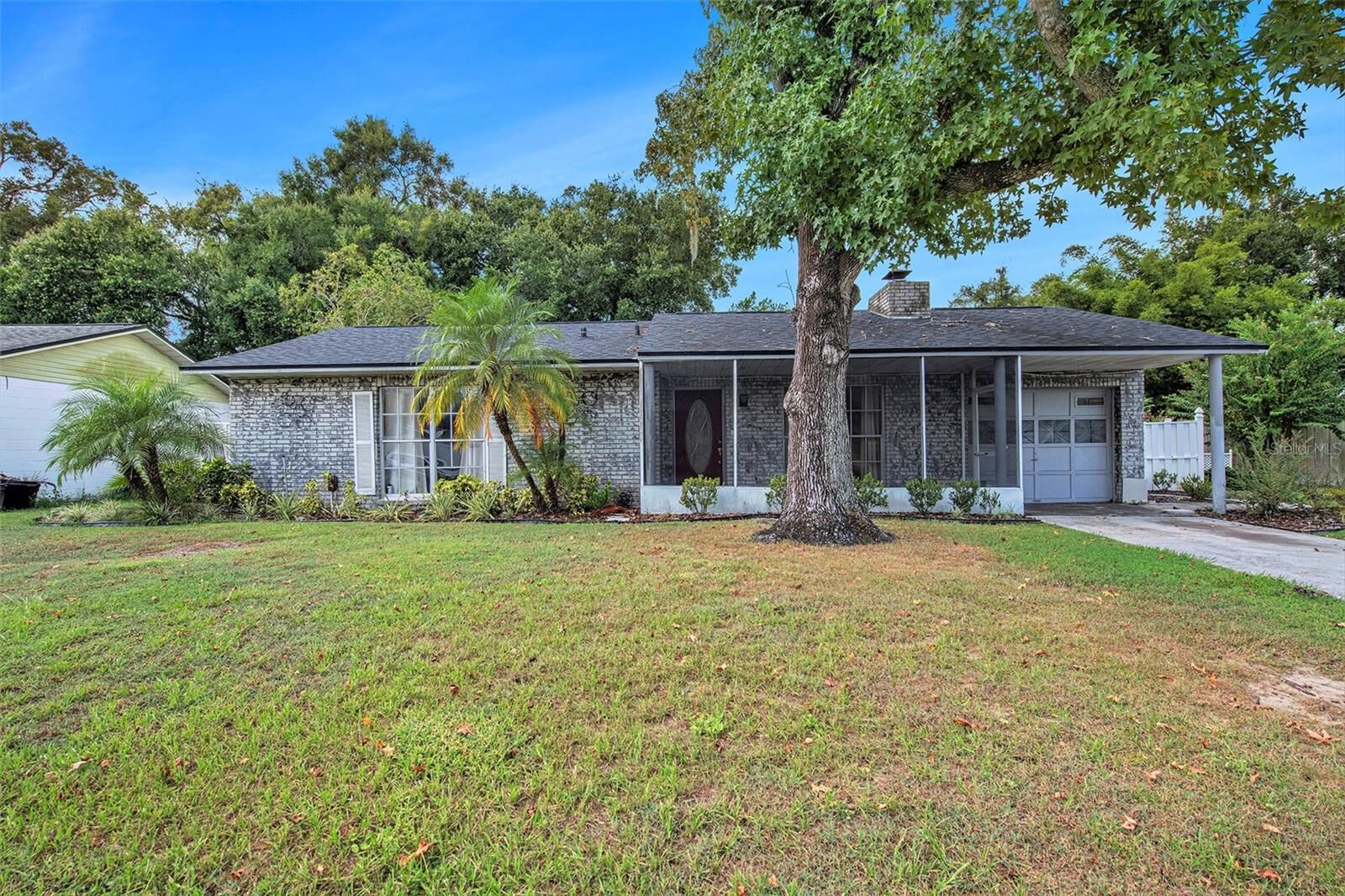 Property Photo:  806 Chadsworth Avenue  FL 33584 