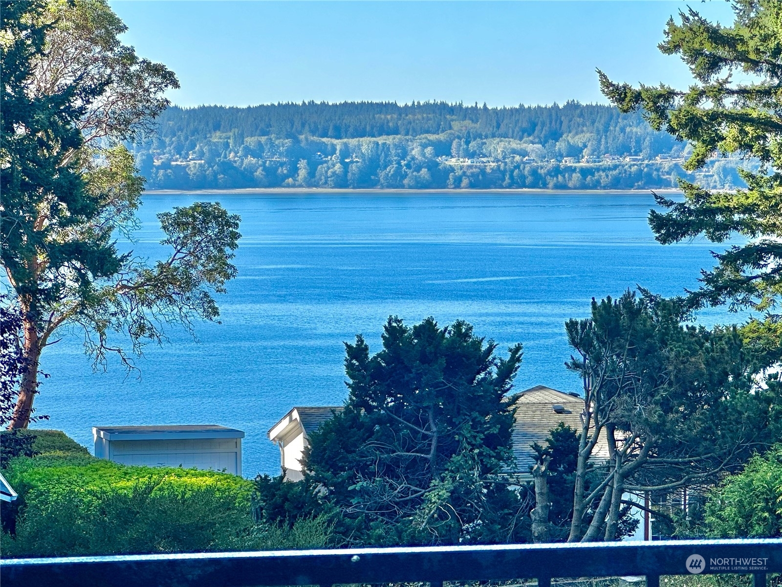 Property Photo:  2083 Gull Way  WA 98282 