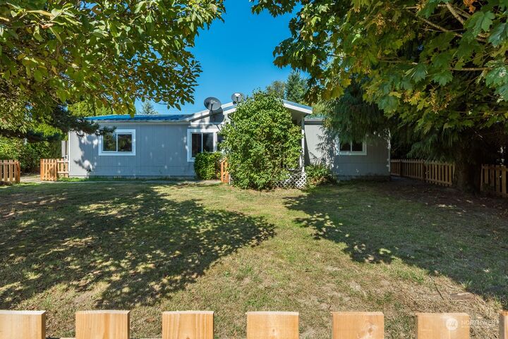 Property Photo: 612 Shiloh Lane WA 98284