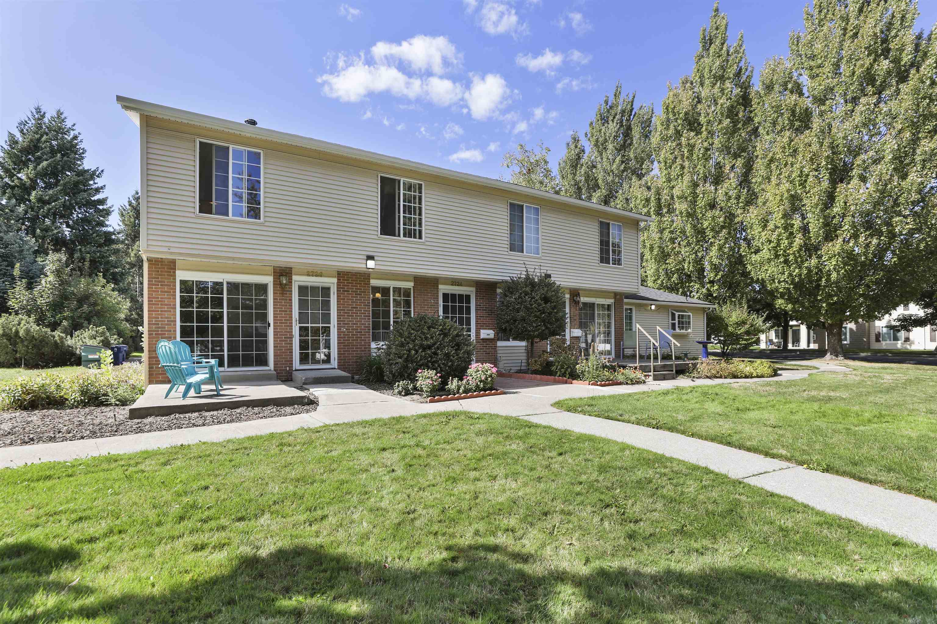Property Photo: 2726 E 44th Ave C WA 99223