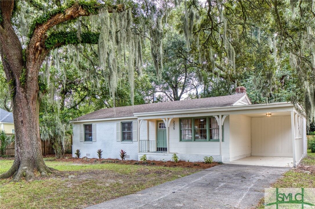 Property Photo: 2329 E 42nd Street GA 31404