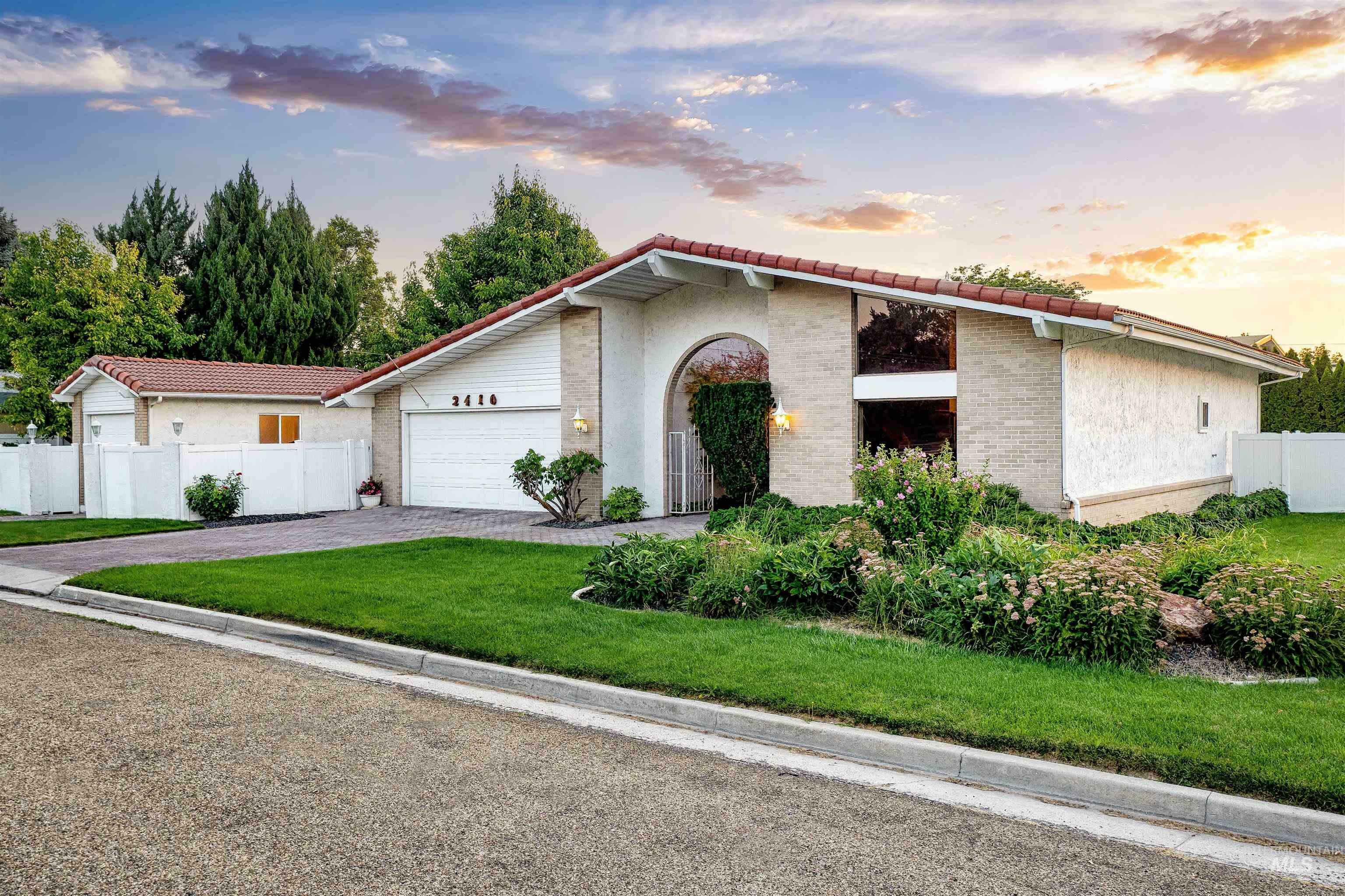 2410 Windsor Dr  Caldwell ID 83605 photo
