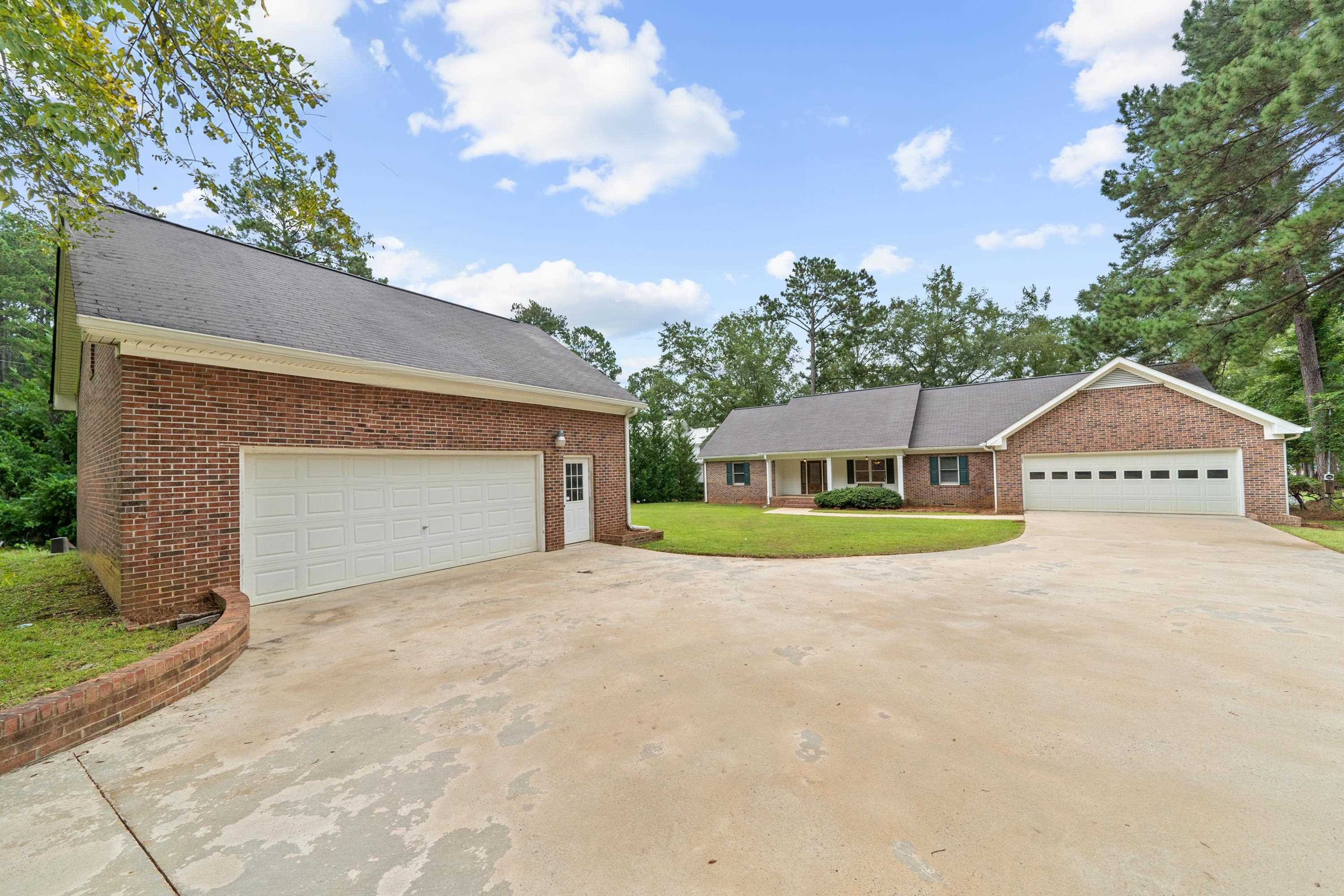 Property Photo: 298 W River Bend Drive GA 31024