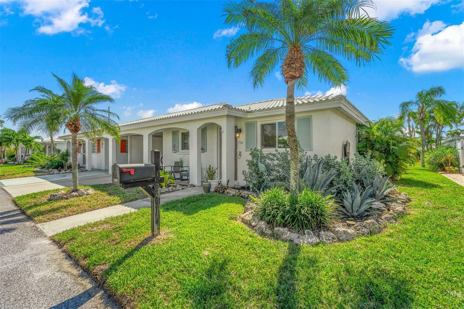 Property Photo:  726 Spanish Drive N  FL 34228 