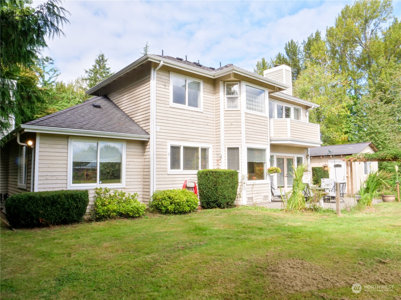 Property Photo:  33625 SE 47th Street  WA 98024 