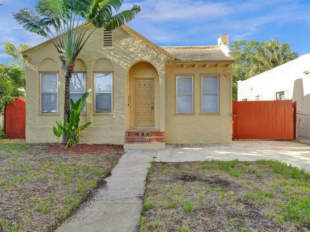 Property Photo:  704 35th Street  FL 33407 