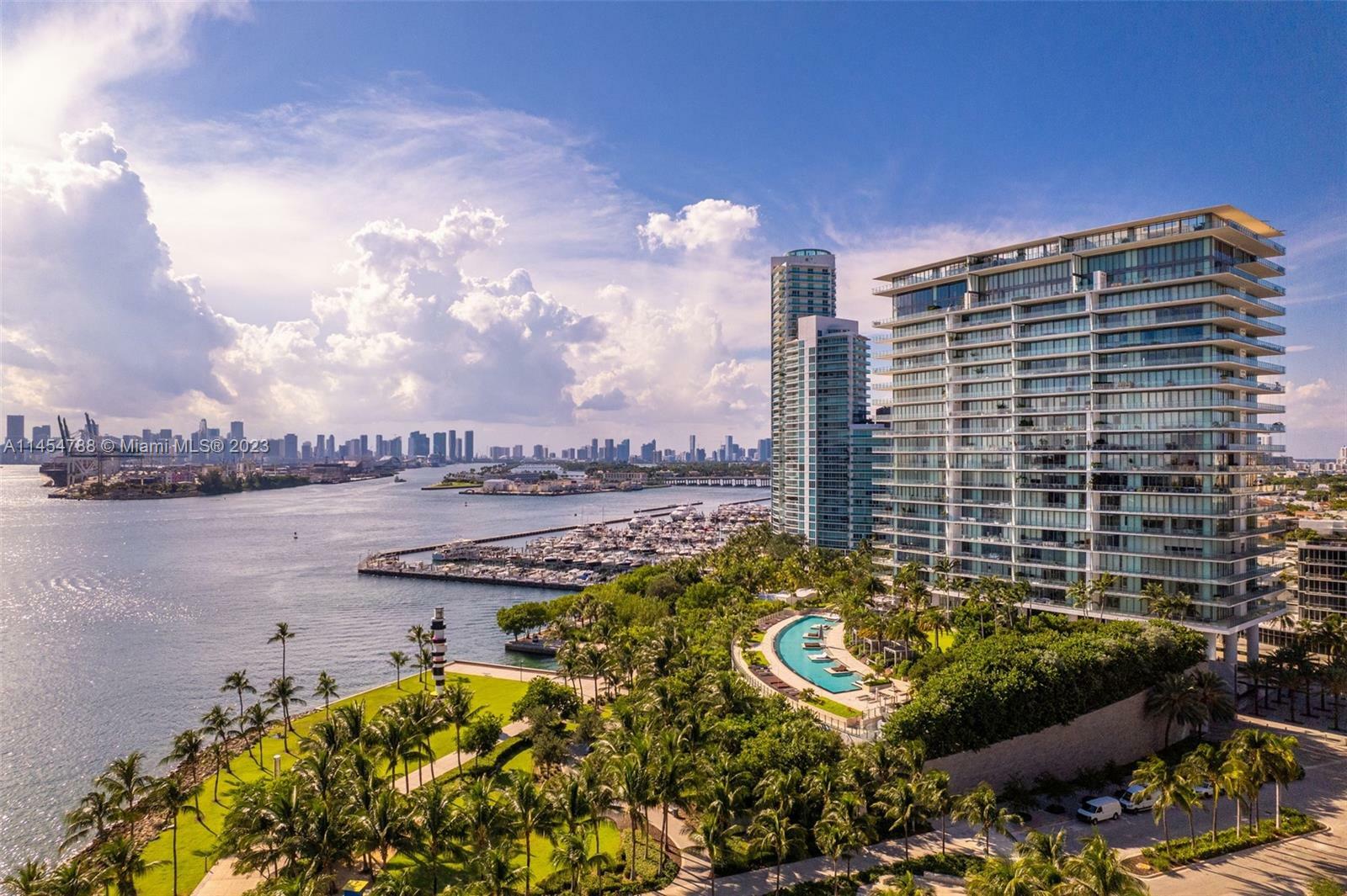 Property Photo:  800 S Pointe Dr 1404  FL 33139 