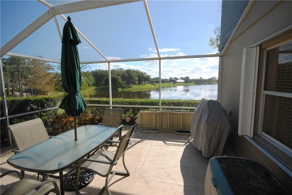 Property Photo:  2273 SW Essex Court  FL 34990 