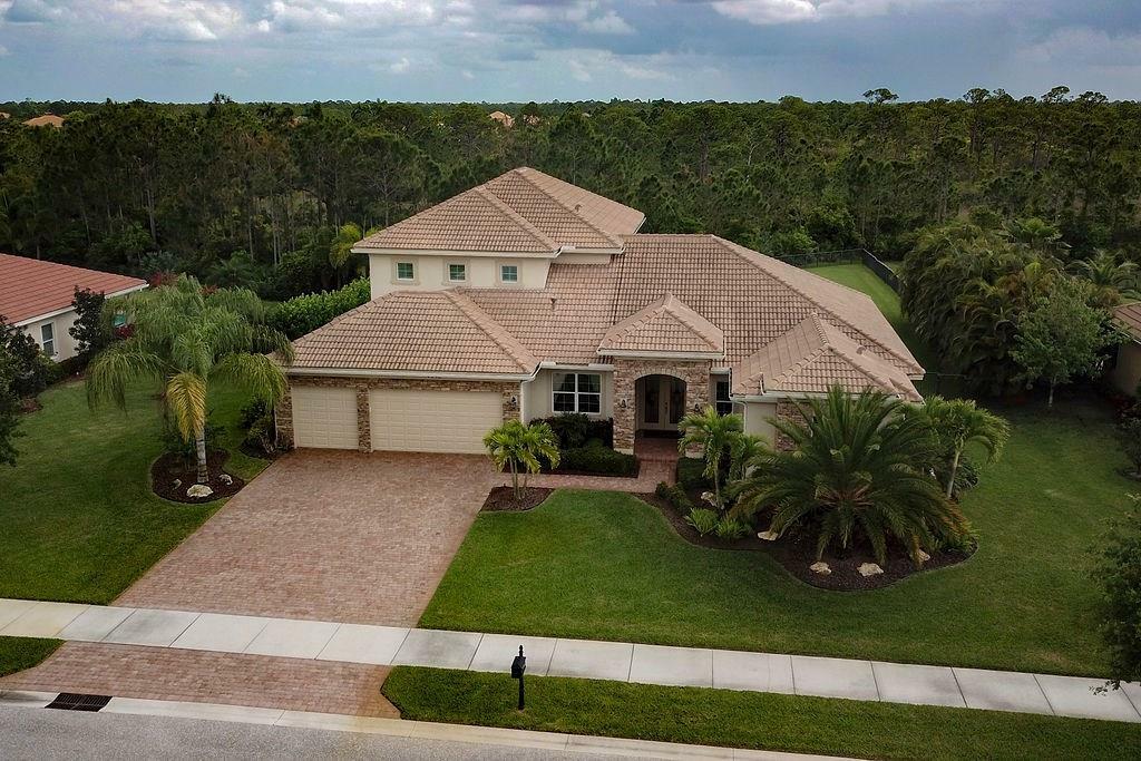 Property Photo:  7445 SE Belle Maison Drive  FL 34997 