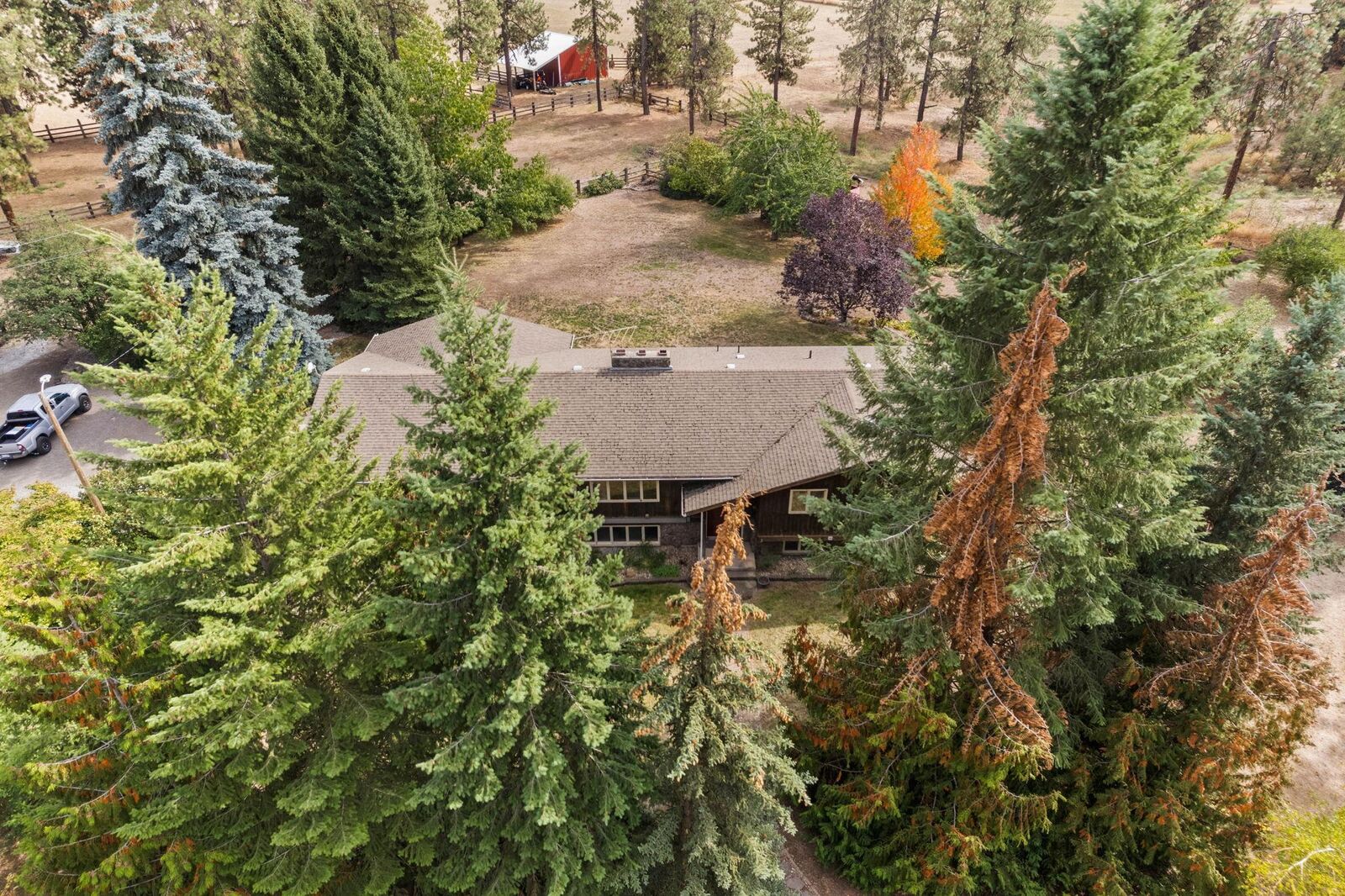 Property Photo: 513 W Paradise Rd WA 99224