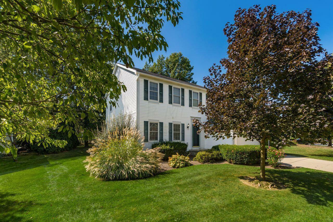 Property Photo: 1021 Greythorne Place OH 43230