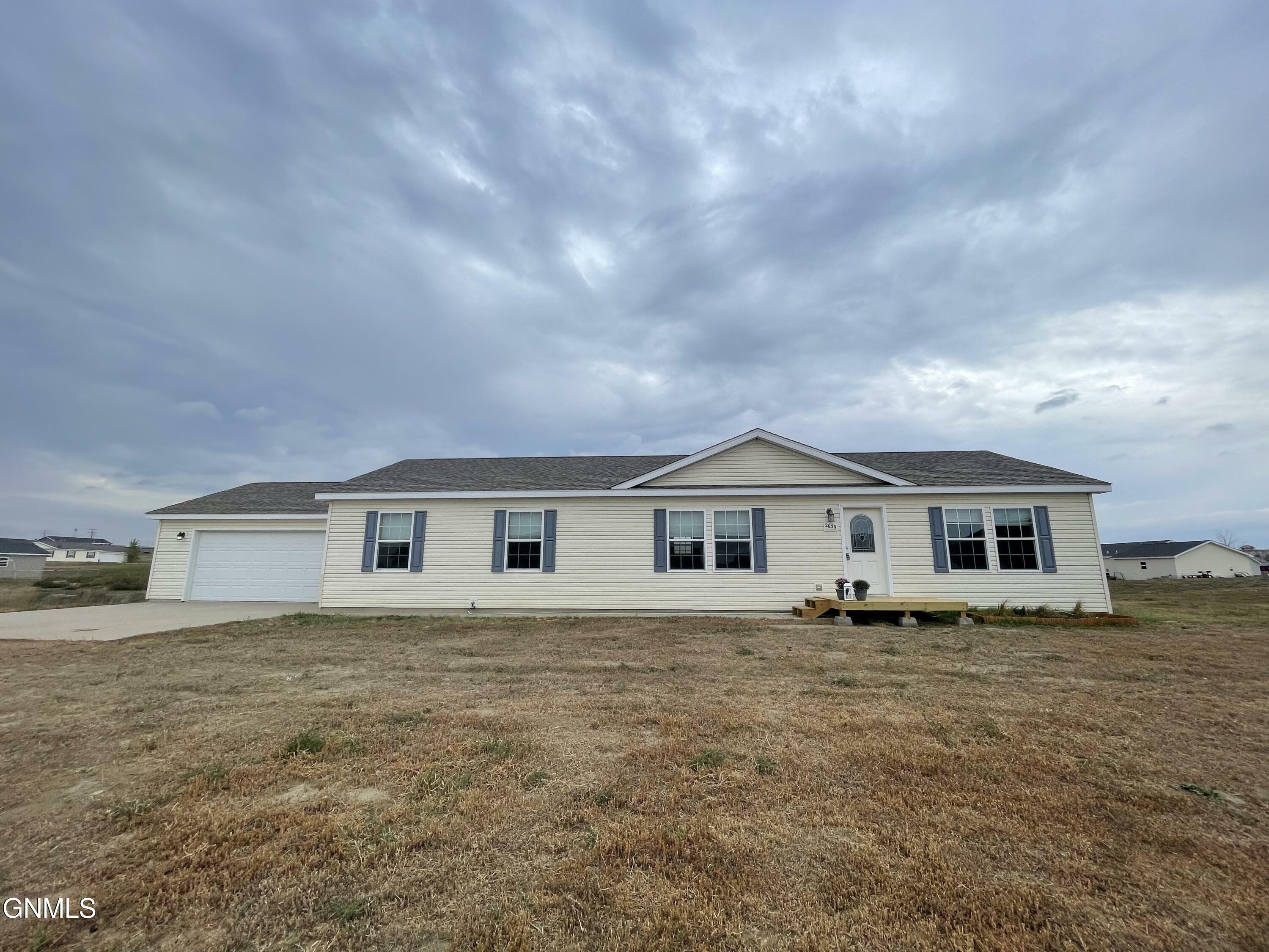 2639 Bull Run Drive  Watford City ND 58854 photo