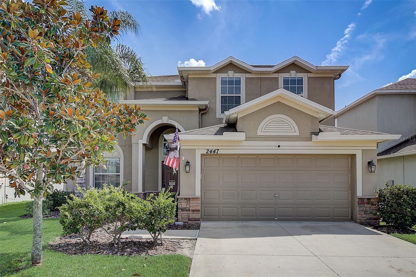 Property Photo: 2447 Dovesong Trace FL 33570