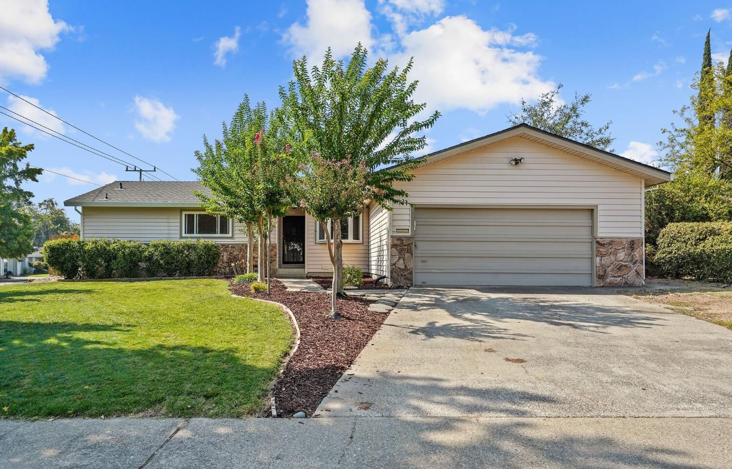 Photo de la propriété: 2880 Midas Court CA 95677