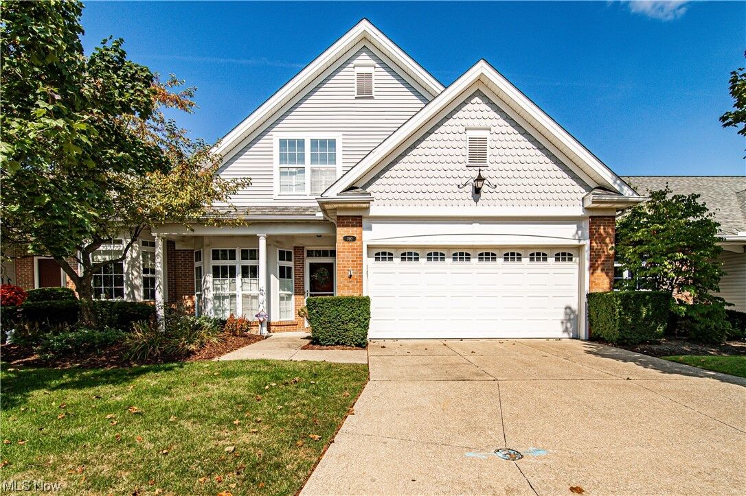 Property Photo:  390 Rosebury Court 52  OH 44124 