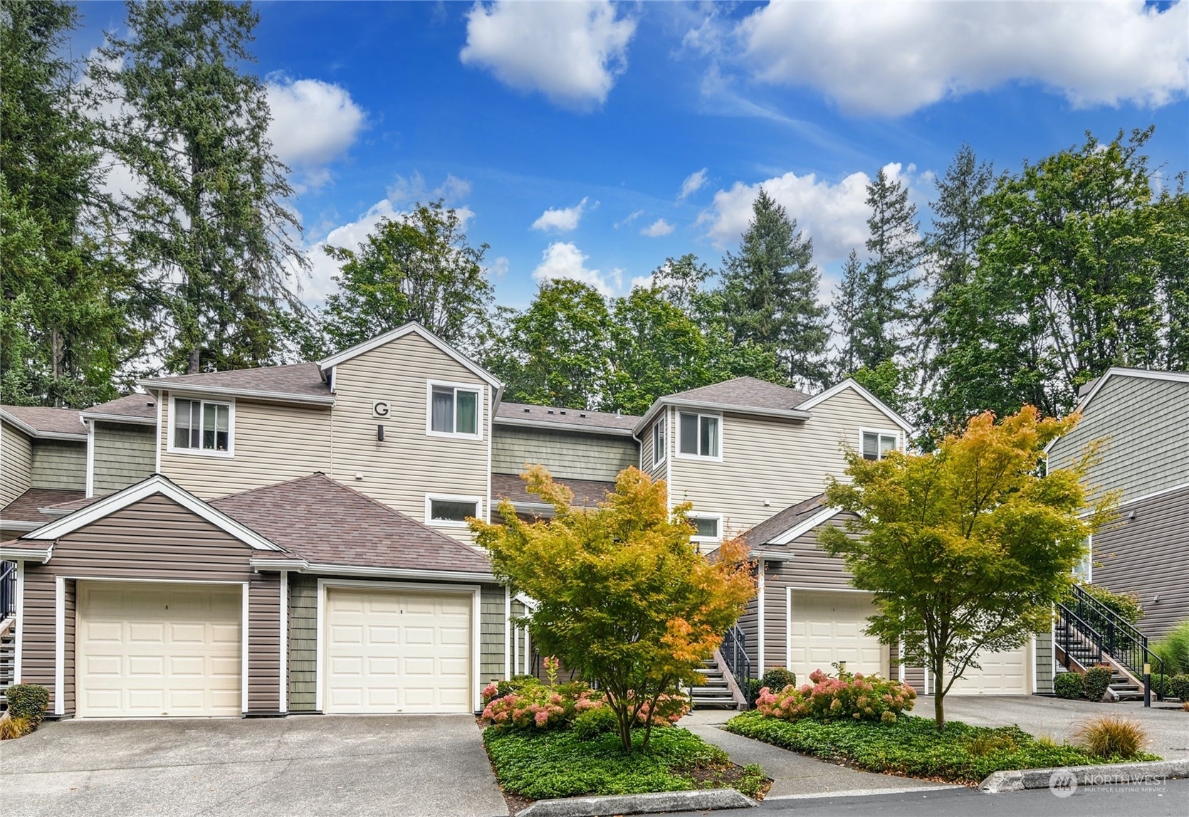 Property Photo: 5000 NW Village Park Drive G241 WA 98027