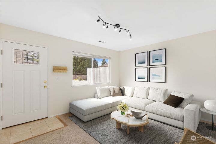 Property Photo:  5603 143rd St SW 1B  WA 98026 