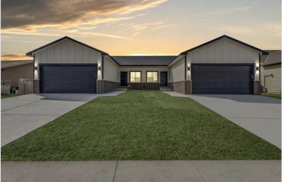 Property Photo:  2309 E Quivira  KS 67067 