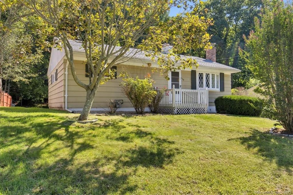 Property Photo:  639 Bradley Street  CT 06512 